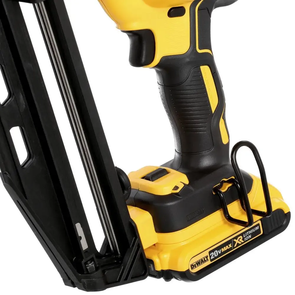 Open Box -  DEWALT DCN660D1 Cordless 20-Volt Max 16-Gauge Angled Finish Nailer Kit