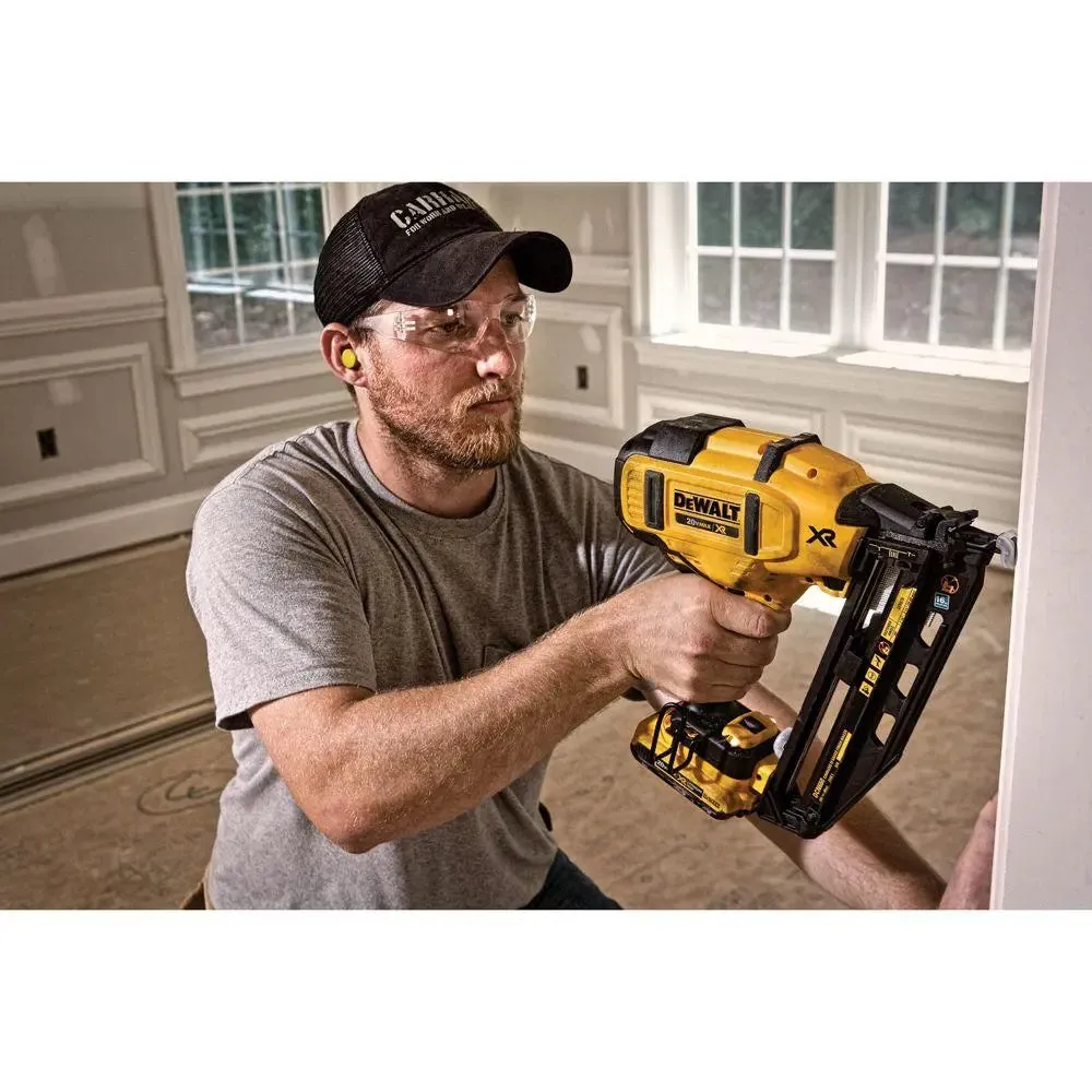 Open Box -  DEWALT DCN660D1 Cordless 20-Volt Max 16-Gauge Angled Finish Nailer Kit